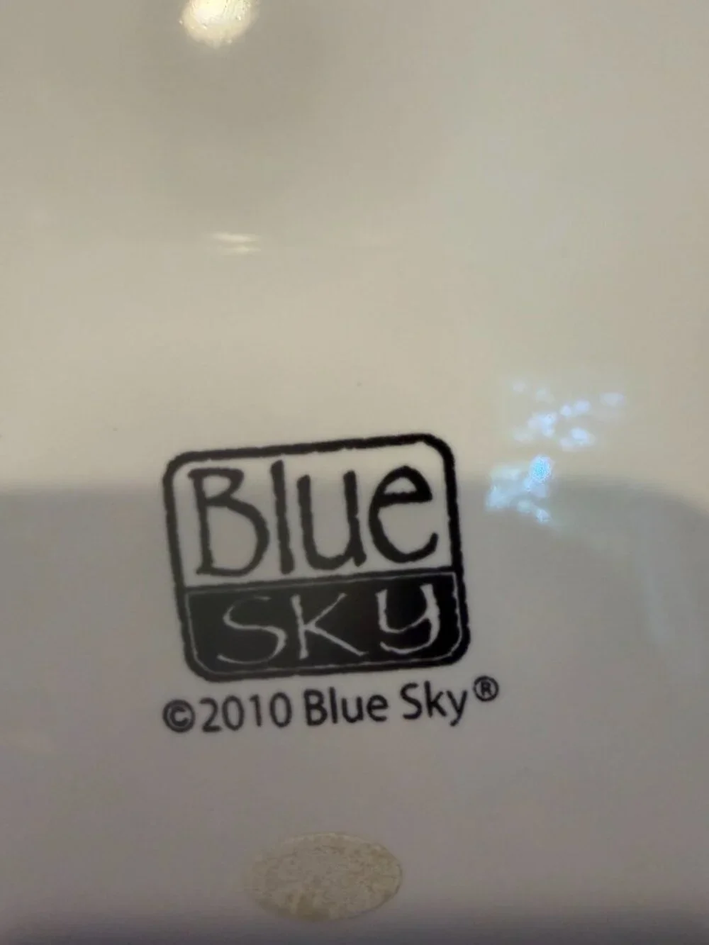 4 BLUE SKY 2010 CLAYWORKS REGAL CROWN WHITE SQUARE DINNER PLATES 10" Preowned - Picture 3 of 3